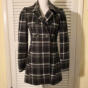 Black and gray plaid ladies coat by Speechless. Size S